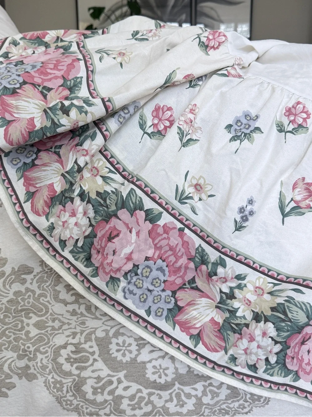 Wamsutta Cottagecore Bouquet Bedskirt Queen